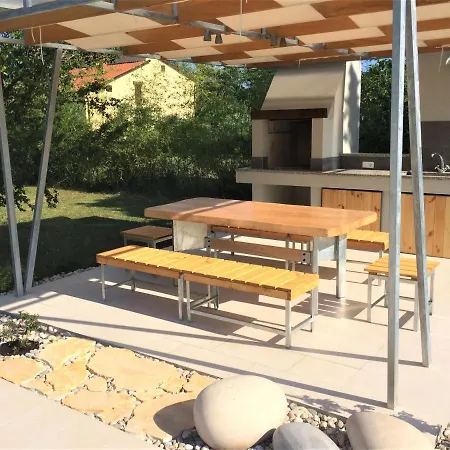 Casa Bamboo Lägenhet Banjole Exteriör bild